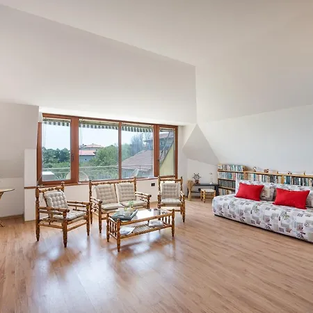 костадинов Affittacamere 3*