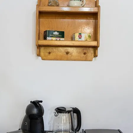 костадинов