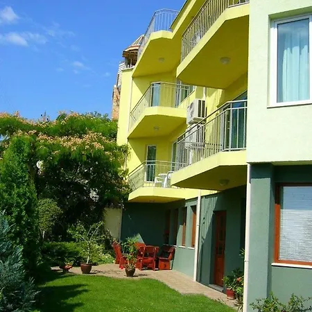 בית הארחה костадинов וארנה