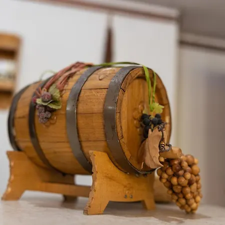 костадинов 3* וארנה