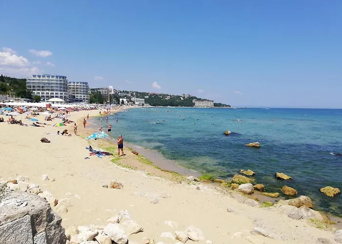 بيت ضيافة костадинов فارنا