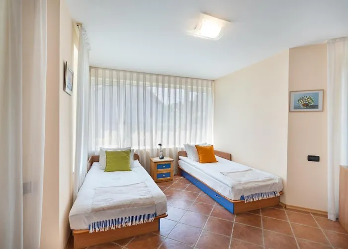 костадинов