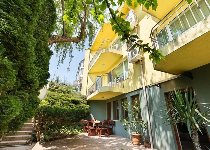 костадинов