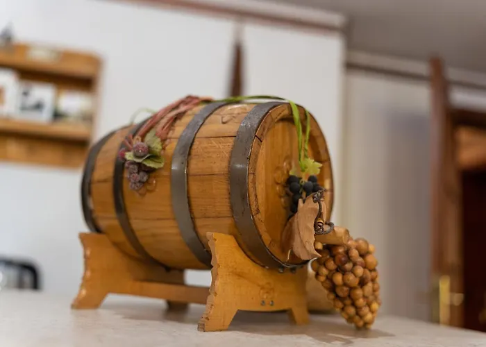 костадинов 3* فارنا