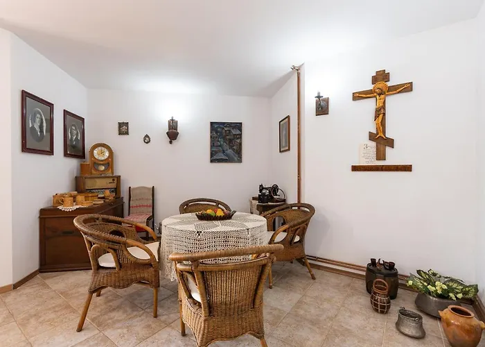 костадинов 3*